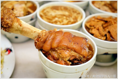 马来西亚的肉骨茶，飘香四溢，美味无比